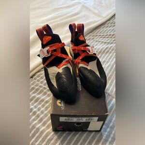 La Sportiva Solution 39.5